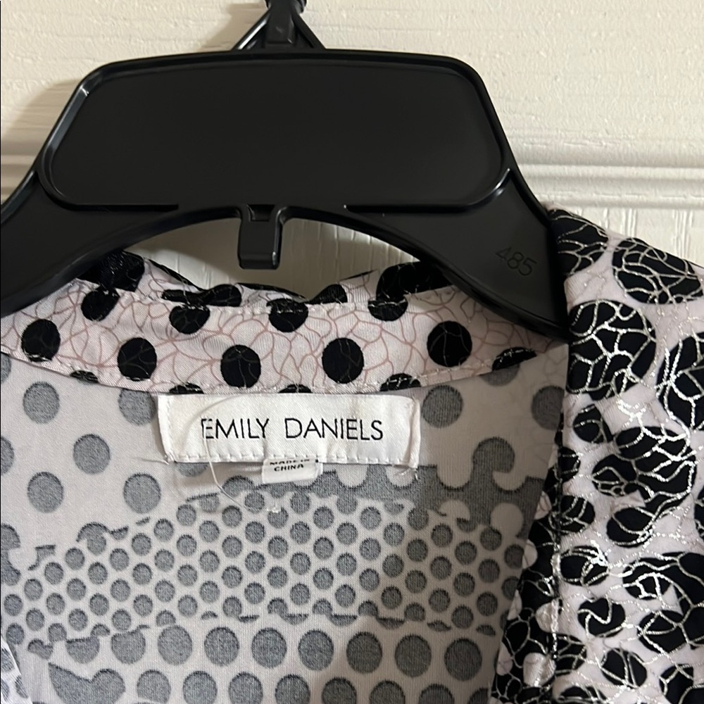Black‎ and Rose Graphic 3/4 Sleeve Button Down Blouse - Picture 2 of 13